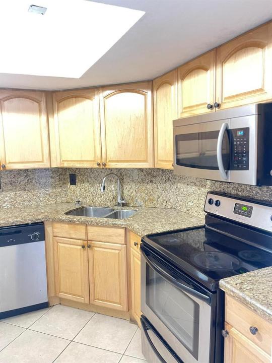 Miami, Florida 33143, HOA KỲ