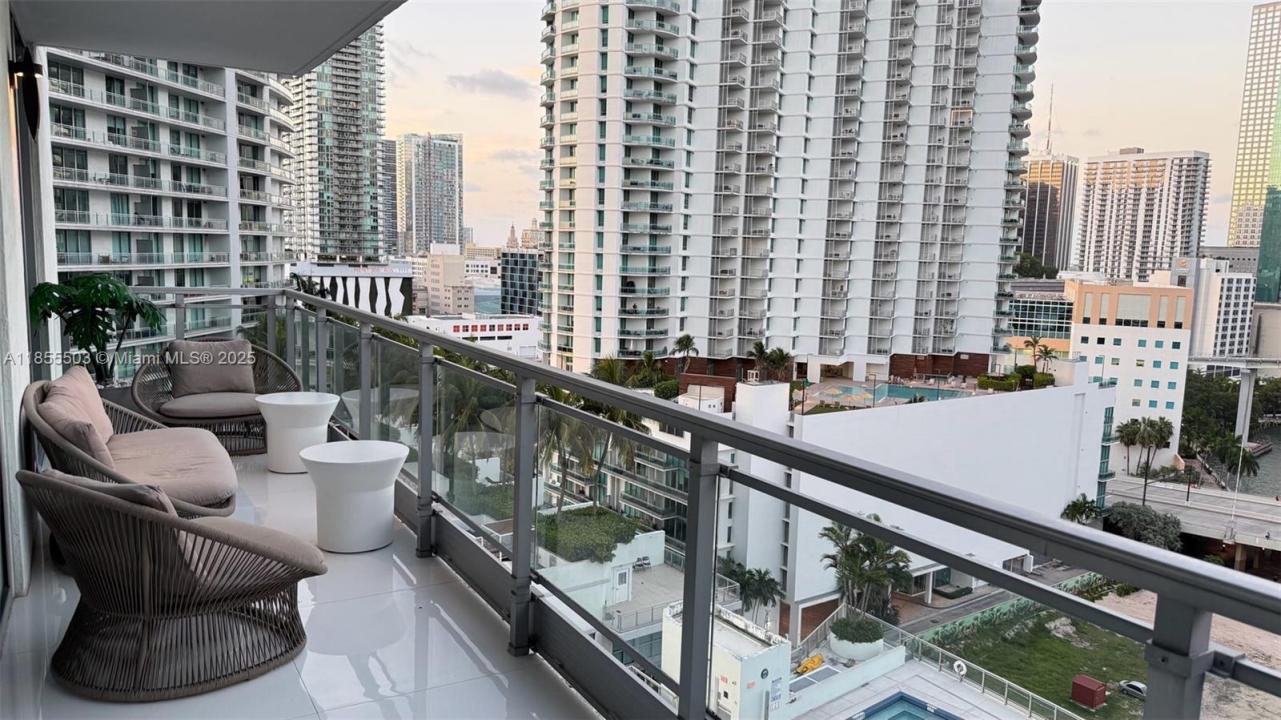 92 SW 3rd St 1711, Miami, 佛罗里达州 33130, 美国