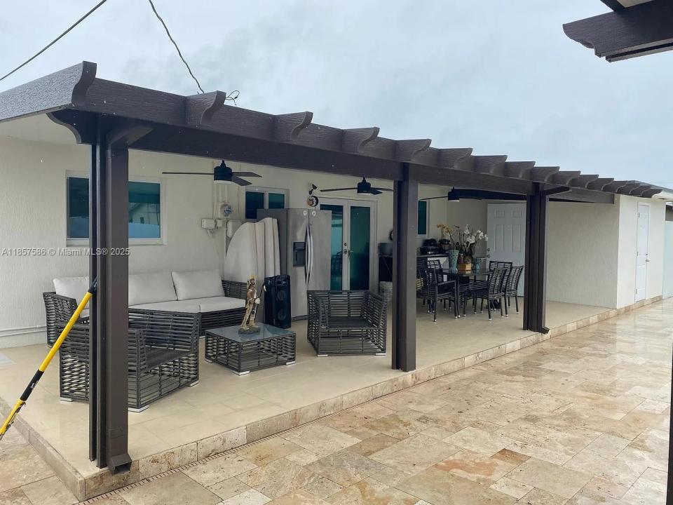 8031 NW 175th St, Hialeah, 佛羅里達州 33015, 美國