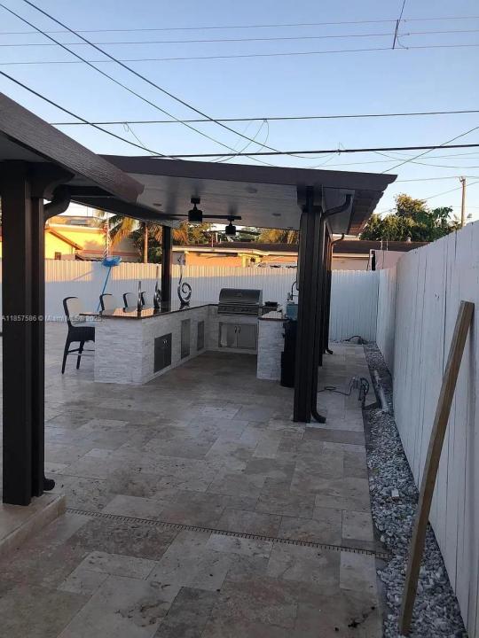 8031 NW 175th St, Hialeah, 佛羅里達州 33015, 美國