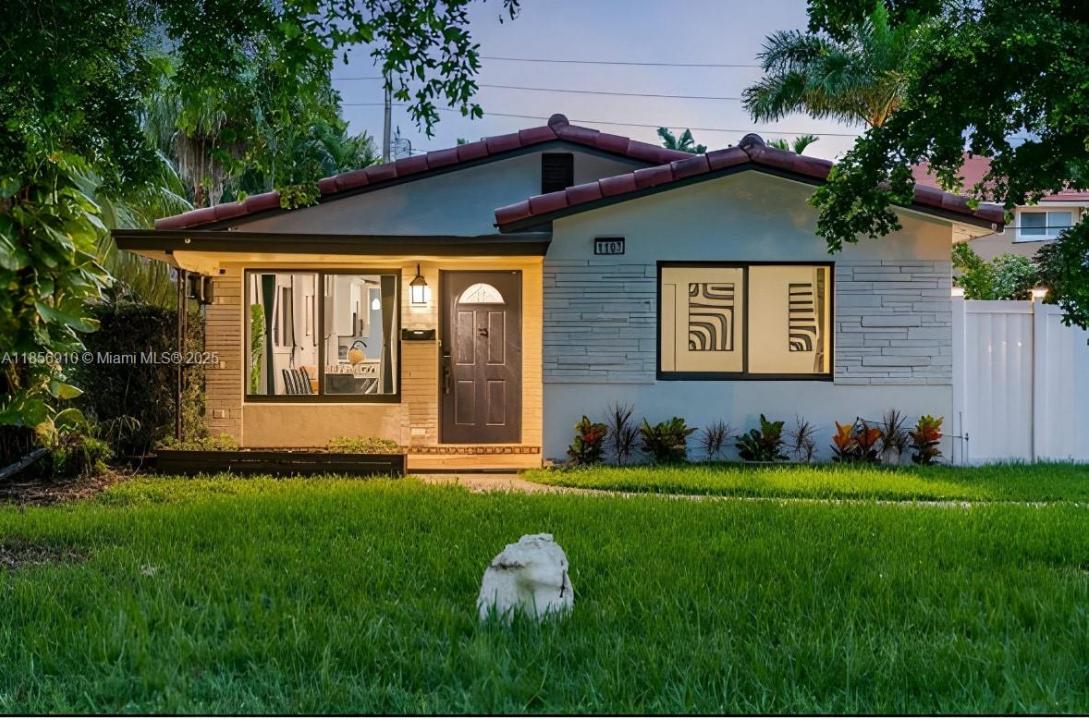1107 Lincoln St, Hollywood, Florida 33019, Estados Unidos