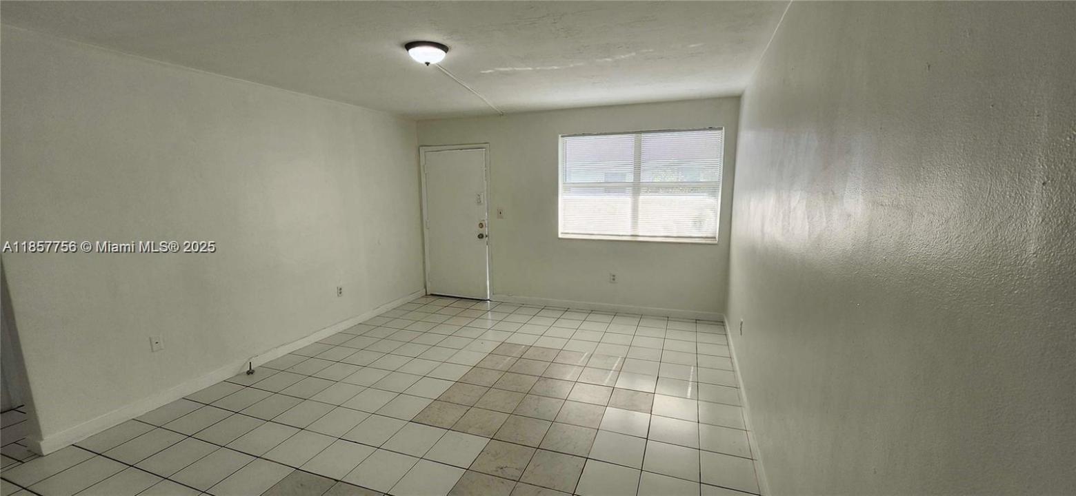 111 NW 152nd 23, Miami, Florida 33169
