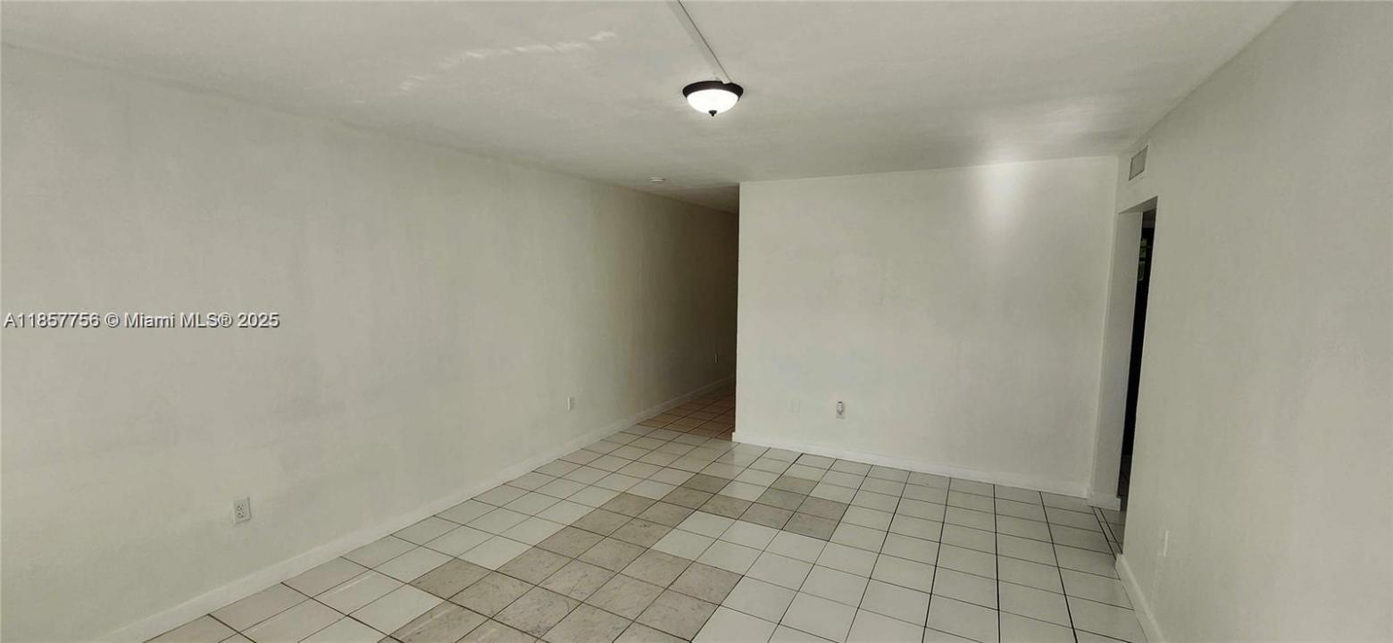 111 NW 152nd 23, Miami, Florida 33169