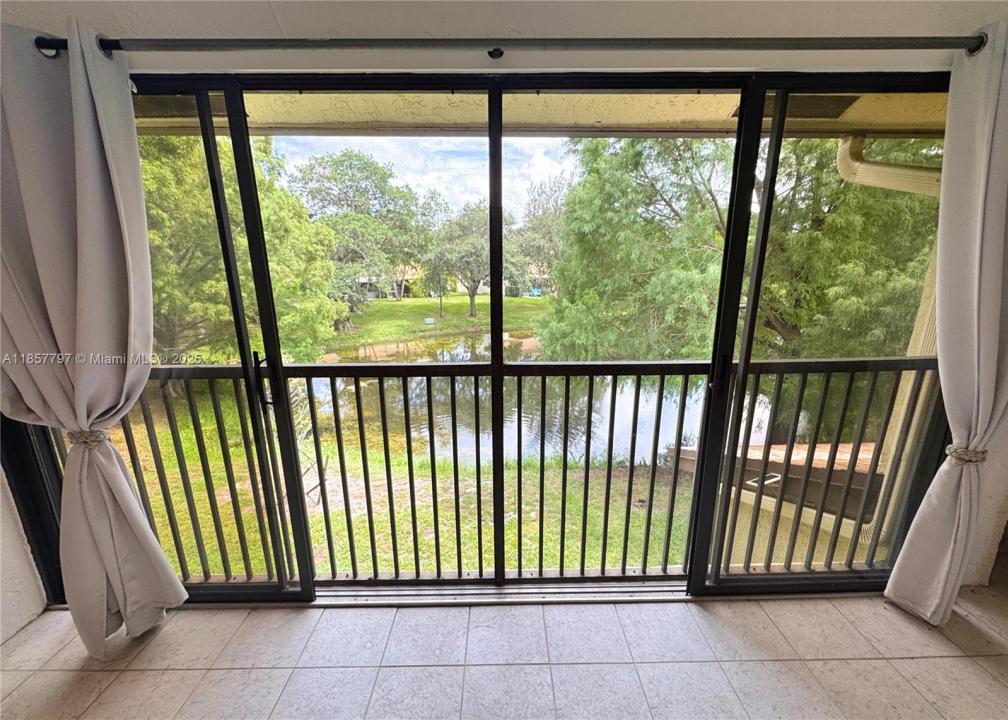 3283 Cocoplum Cir 3332, Coconut Creek, Florida 33063, Estados Unidos