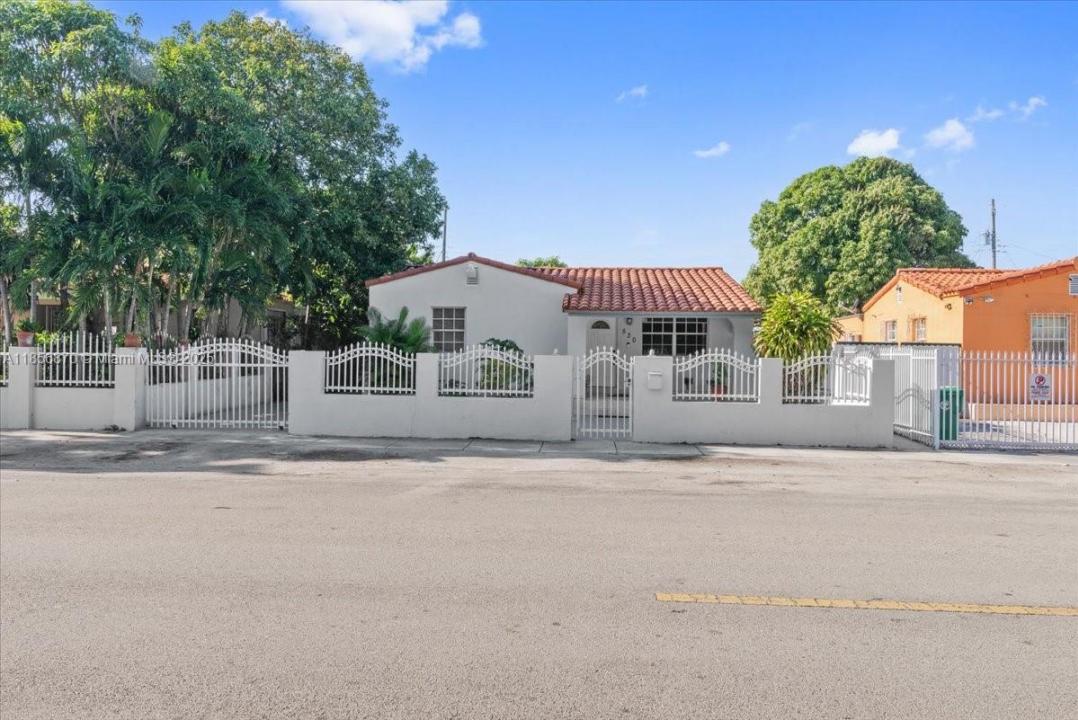 530 Tamiami Blvd, Miami, Florida 33144, Estados Unidos