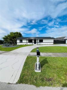1707 S Curlew Ln, Homestead, Florida 33035, USA
