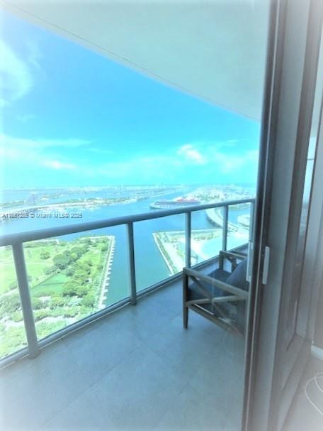 888 Biscayne Blvd 4310, Miami, Florida 33132