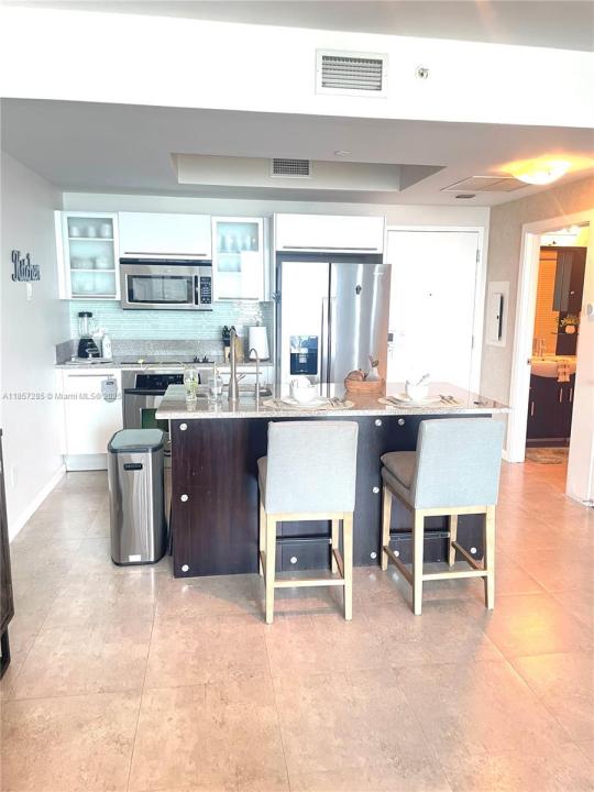 888 Biscayne Blvd 4310, Miami, Florida 33132