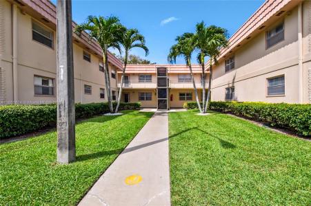 447 Saxony J 447, Delray Beach, Florida 33446, USA