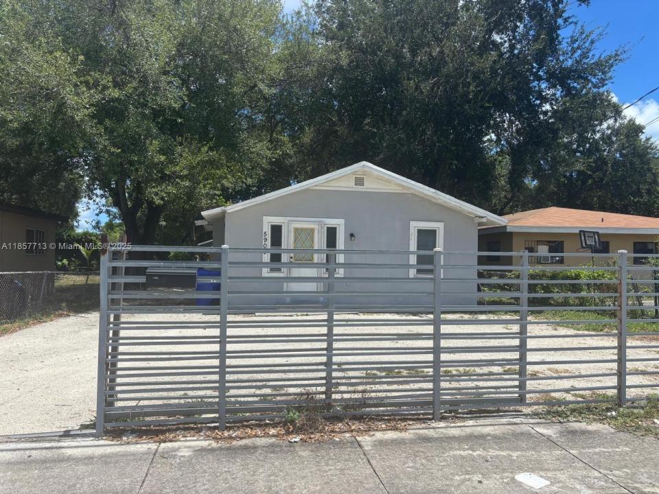 5909 NW 5th Ct 1, Miami, Flórida 33127, Estados Unidos