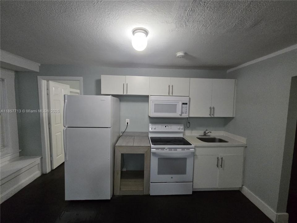 5909 NW 5th Ct 1, Miami, Flórida 33127, Estados Unidos
