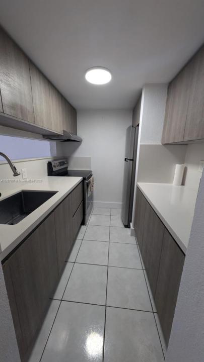 10400 SW 108th Ave A102, Miami, Florida 33176, Amerika Birleşik Devletleri