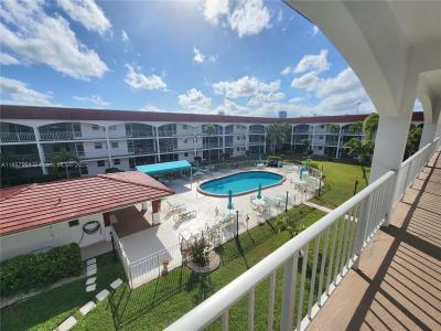 580 Egret Dr 322, Hallandale Beach, Florida 33009, USA