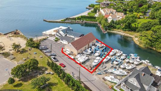 24 Cottage Avenue, Islip, Nova Iorque 11706, Estados Unidos
