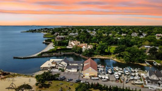 24 Cottage Avenue, Islip, Nova Iorque 11706, Estados Unidos