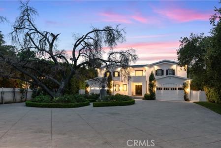 Jayden Lane, Encino, California 91316, Stati Uniti