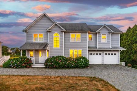 56 Marine Drive, Narragansett, RI 02882, USA