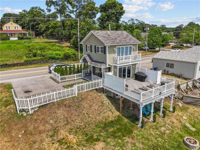 117 Warwick Neck Avenue, Warwick, Rhode Island 02889