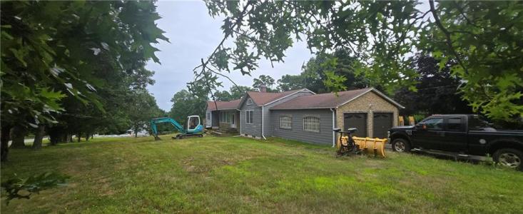 8 Campion Avenue, Tiverton, Rhode Island 02878, USA