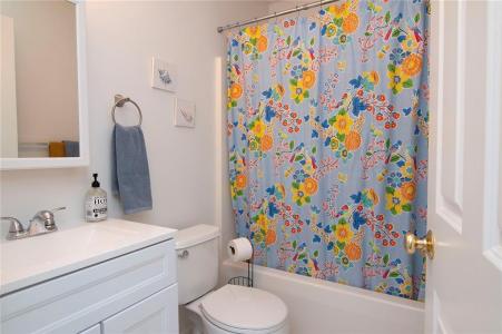 32 Tum-A-Lum Circle, Westerly, Rhode Island 02891, Estados Unidos
