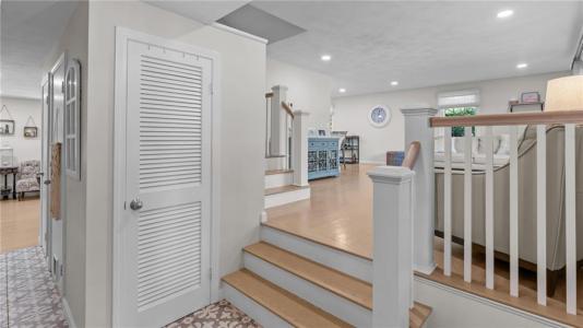16 Cortland Lane, Smithfield, Rhode Island 02828, Stati Uniti