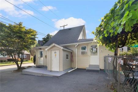 11 Bowen Street, Johnston, Rhode Island 02919