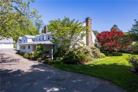 2 Cherry Lane, Bristol, RI 02809, USA