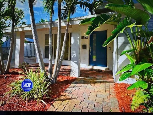 251 NW 34th St, Oakland Park, Florida 33309