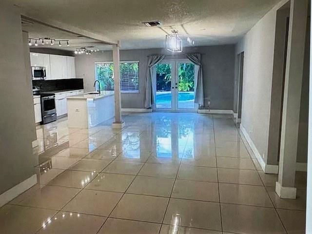 251 NW 34th St, Oakland Park, Florida 33309