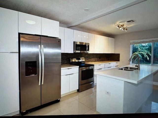 251 NW 34th St, Oakland Park, Florida 33309