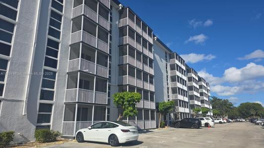 16851 NE 23rd Ave A212, North Miami Beach, Florida 33160, USA