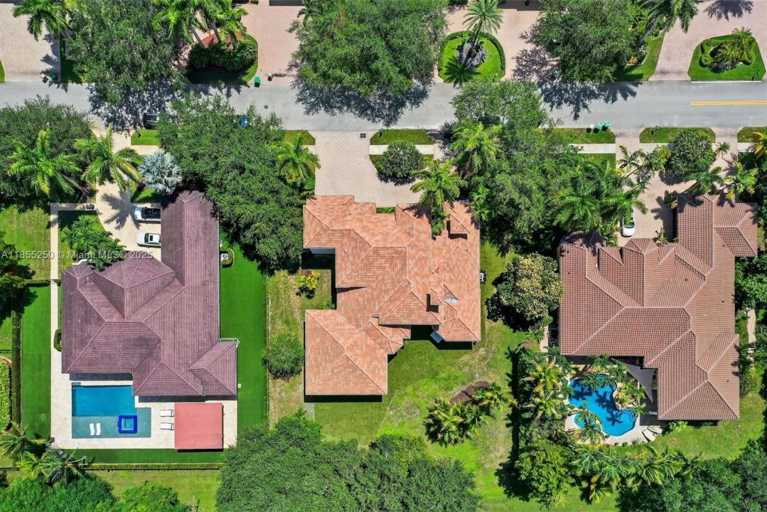 3303 W Stonebrook Cir, Davie, Florida 33330