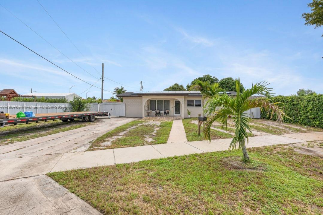 6285 W 6th Ave, Hialeah, フロリダ 33012, アメリカ合衆国