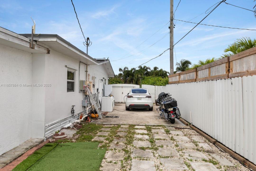 6285 W 6th Ave, Hialeah, フロリダ 33012, アメリカ合衆国