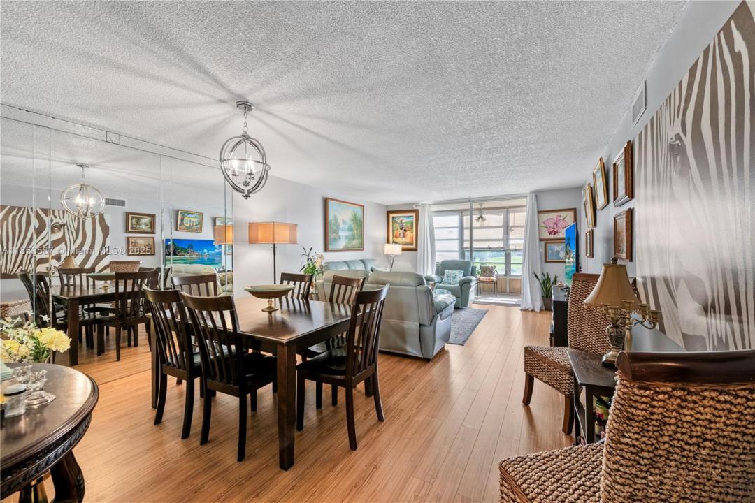9461 Sunrise Lakes Blvd 207, Sunrise, Florida 33322, Stati Uniti