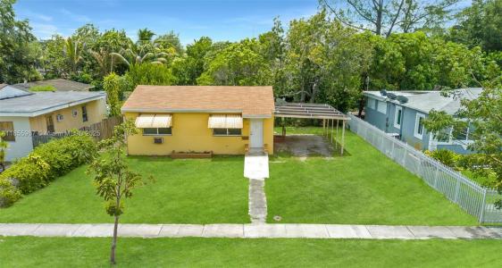 1170 NE 137th St, North Miami, Florida 33161, USA