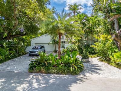 1090 NE 92nd St, Miami Shores, Florida 33138, USA