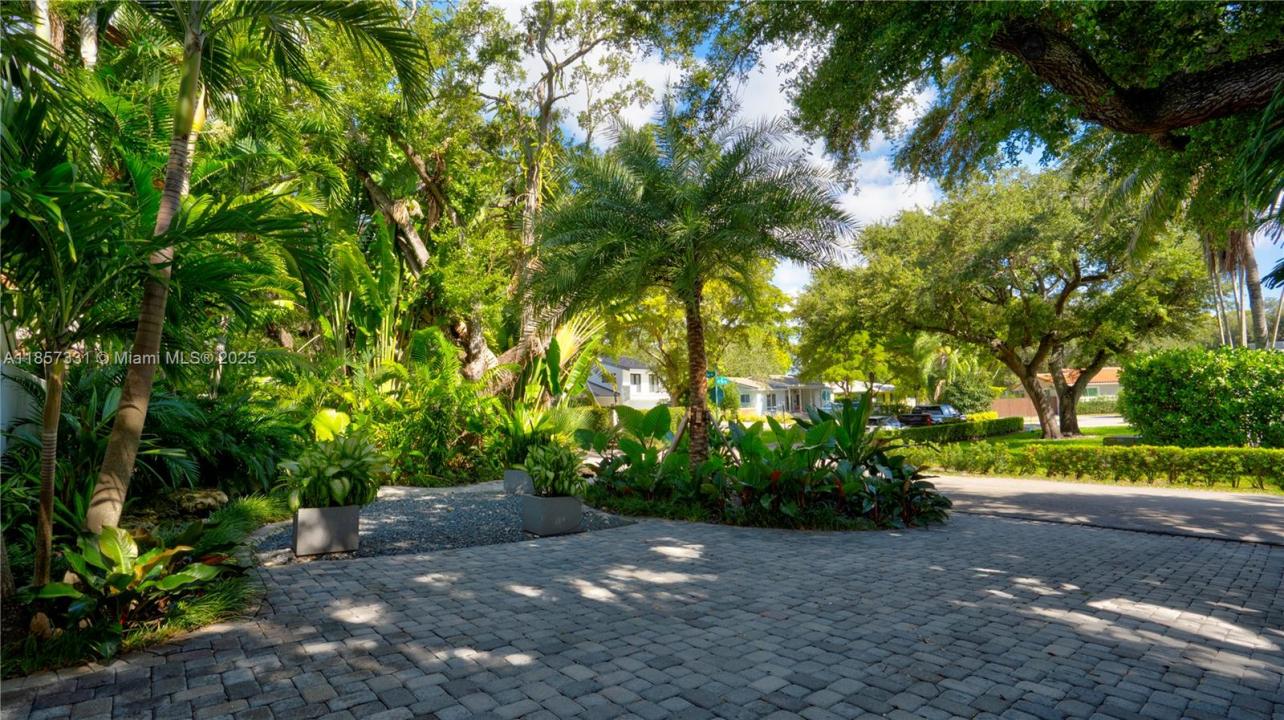1090 NE 92nd St, Miami Shores, Florida 33138, HOA KỲ