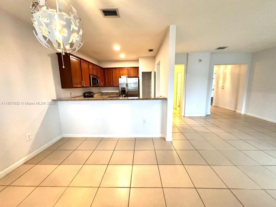 10630 NW 88th St 221, Doral, Florida 33178