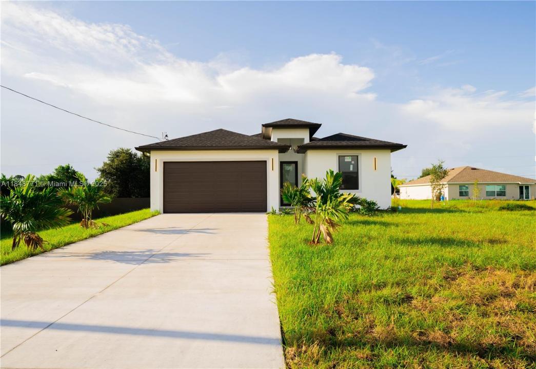 433 Rayford St, Lehigh Acres, Florida 33974