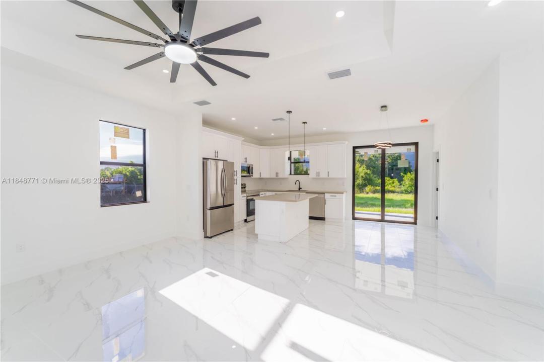 433 Rayford St, Lehigh Acres, Florida 33974