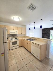 3028 SW 129th Way 144, Miramar, Florida 33027, USA