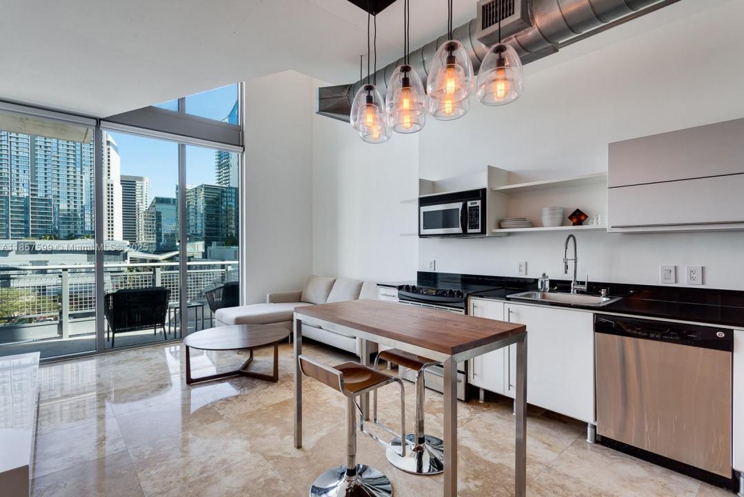 690 SW 1st Ct 1224, Miami, Floryda 33130, USA
