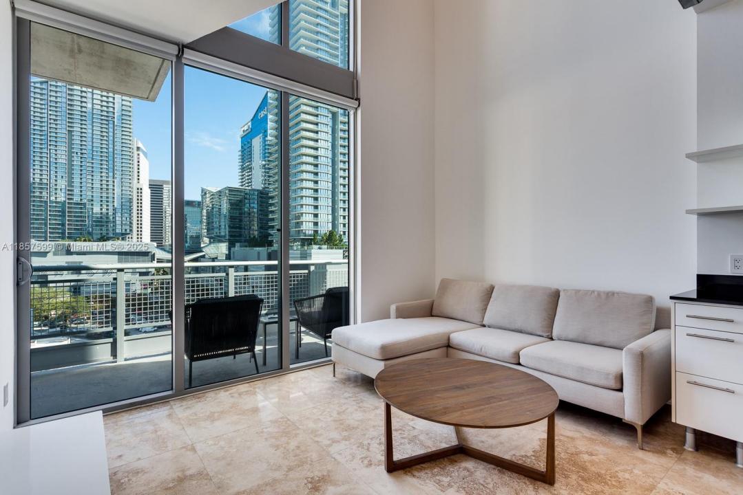 690 SW 1st Ct 1224, Miami, Floryda 33130, USA