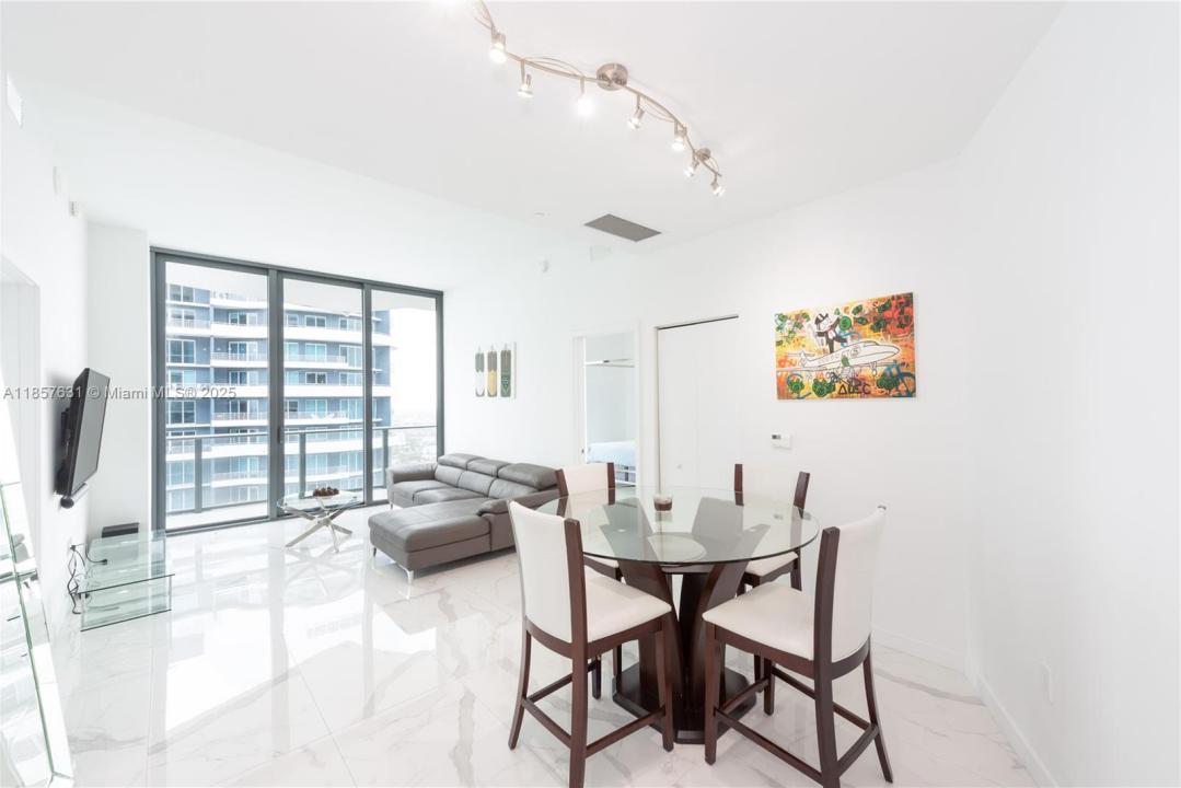 1300 S Miami Ave PH4909, Miami, Флорида 33130, Соединенные Штаты