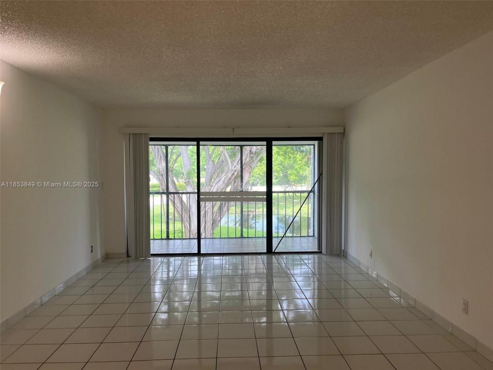 200 Lakeview Dr 203, Weston, Floride 33326, États-Unis