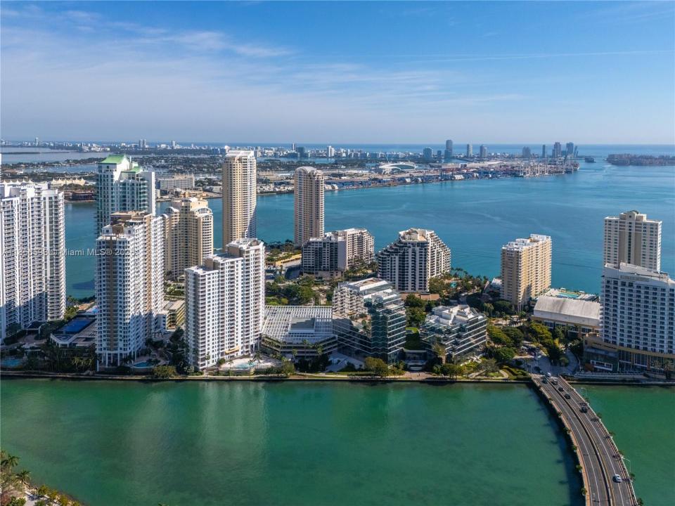 701 Brickell Key Blvd 707, Miami, Florida 33131