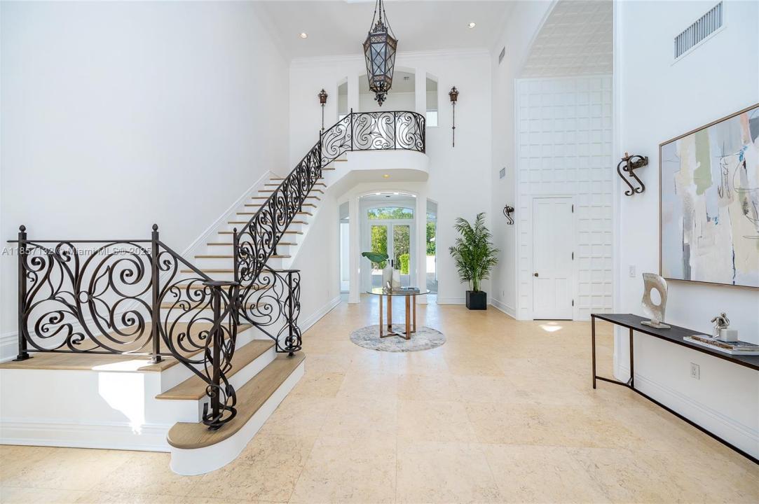 3 Tahiti Beach Island Rd, Coral Gables, Florida 33143