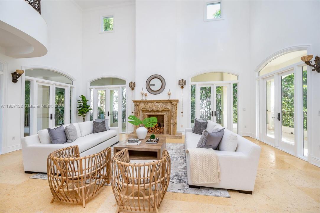 3 Tahiti Beach Island Rd, Coral Gables, Florida 33143