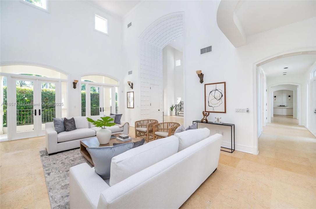 3 Tahiti Beach Island Rd, Coral Gables, Florida 33143
